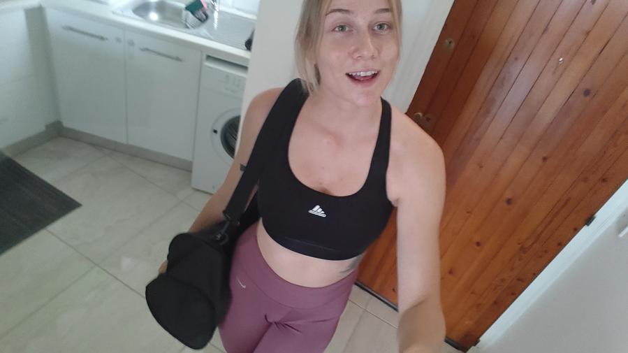 Sirena Sweet kehrte aus dem Fitnessstudio zurück